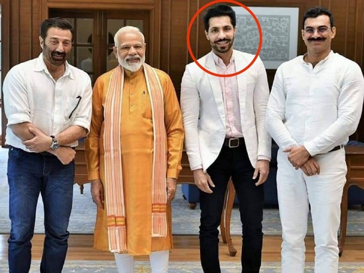 लाल किला हिंसा के बाद दीप सिद्धू की PM मोदी और सांसद एक्टर सनी देयोल के साथ तस्वीरें सामने आई थी। हालांकि सनी ने कहा था कि अब दीप उनके साथ नहीं है।