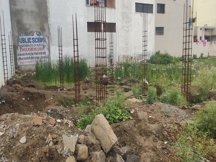 इस विषय पर विचार करें।