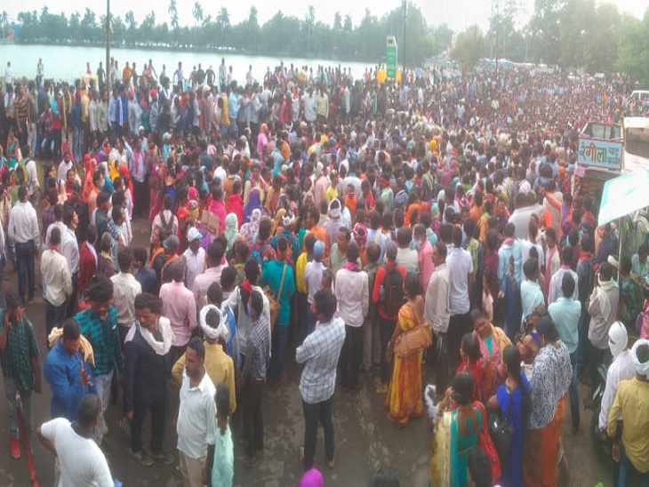 धरना स्थल पर जाम विकार।