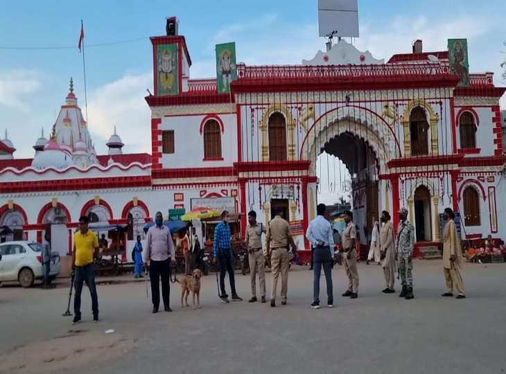 देश्वरी माता मंदिर का विस्तार करें।