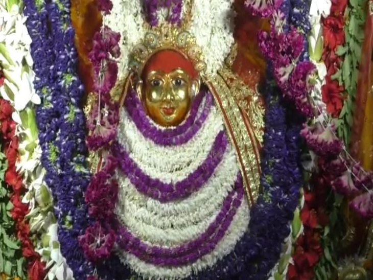 दुर्गाकुंड स्थित मंदिर में विराजमान देवी कूष्मांडा।