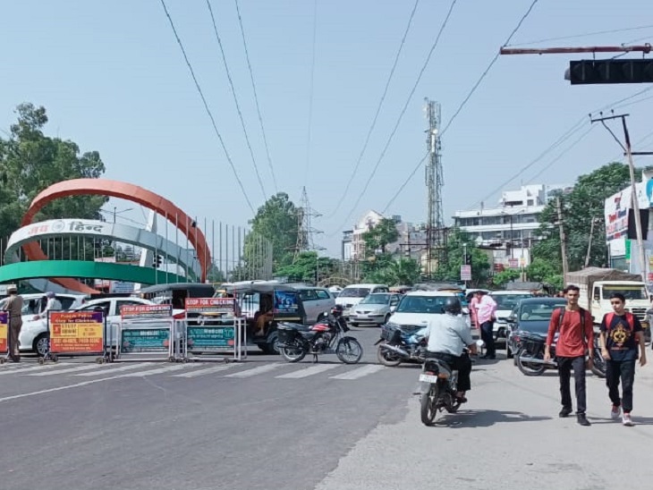 किसानों का जाम देख पुलिस ने BSF चौक भी बंद कर दिया था।