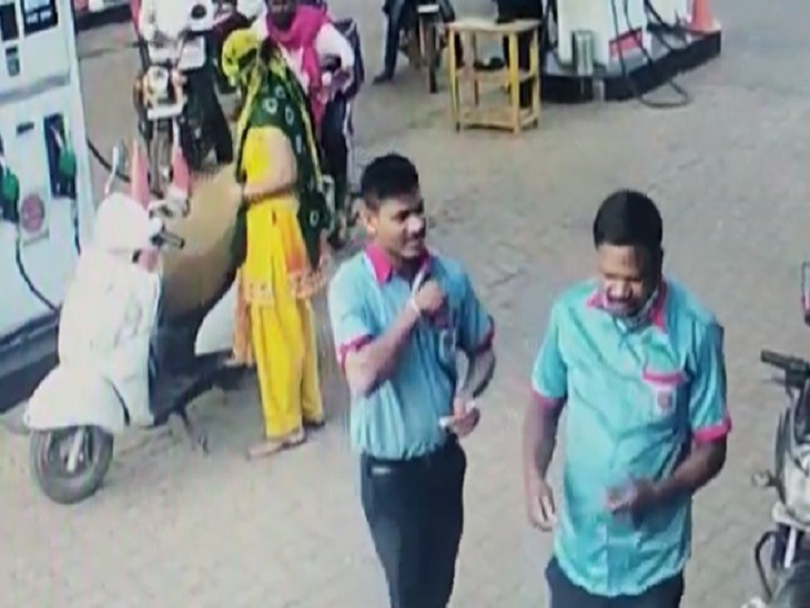 इस तरह की रकम में कामयाब कर्मचारी।