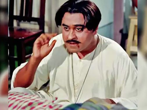 किशोर कुमार का जन्म 4 अगस्त 1929 को मध्यप्रदेश के खंडवा में हुआ। बचपन में उनका नाम आभास कुमार गांगुली था, लेकिन बाद में उन्होंने अपना नाम बदलकर किशोर कुमार रख लिया।