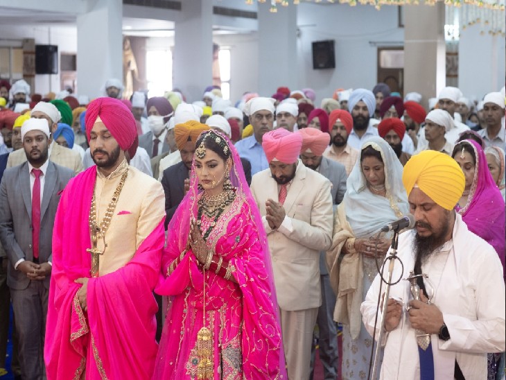 People present with Channi's son at Gurdwara Shahib