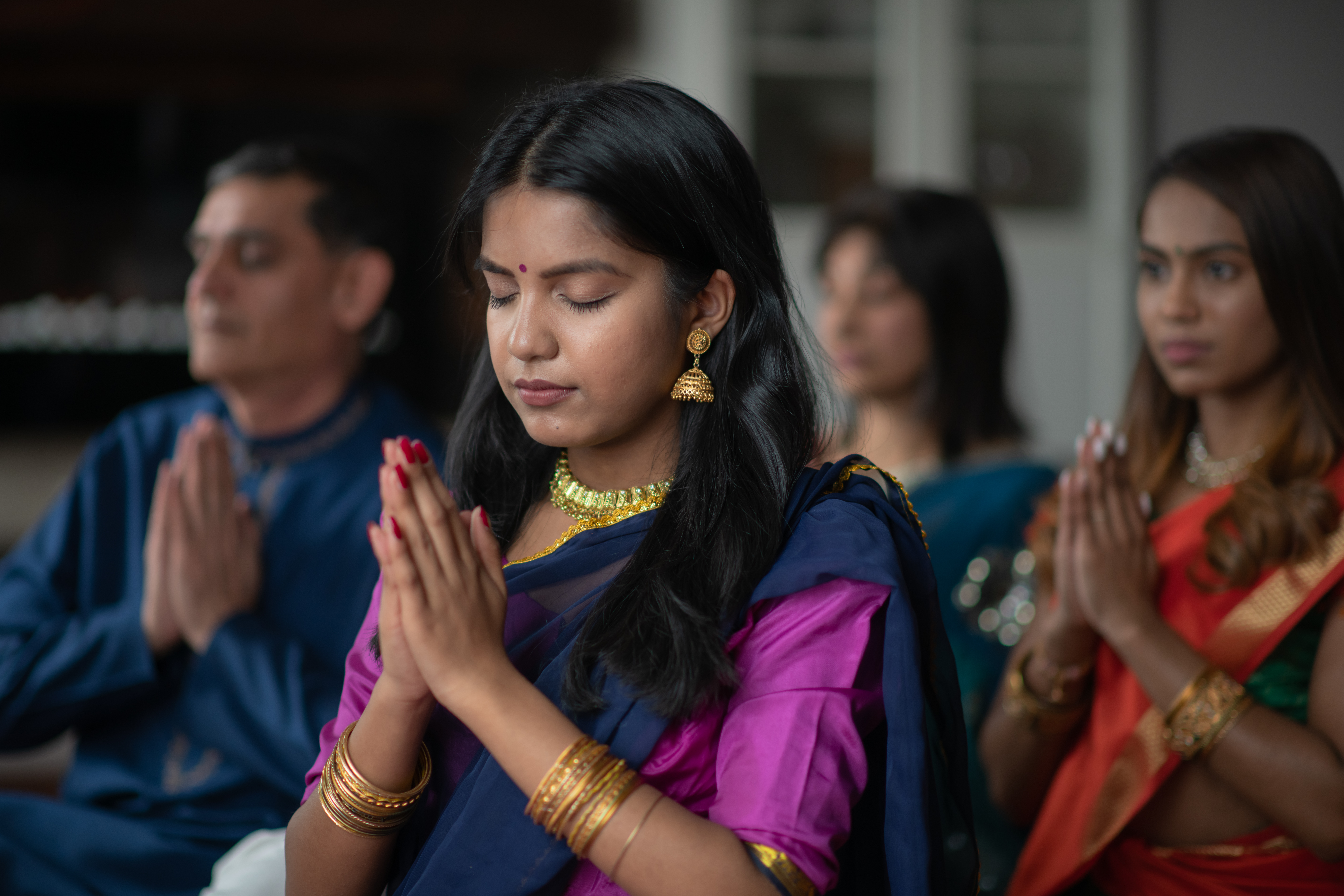 तनाव में महिलाएं पूजापाठ करती हैं