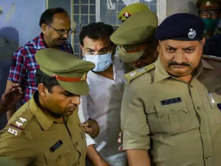 पुलिस सूत्रों के मुताबिक SIT की टीम आरोपी आशीष मिश्र का अंकित दास, लतीफ उर्फ काले और ड्राइवर शिखर से अलग-अलग पूछताछ के बाद आमना-सामना कराएगी। - Dainik Bhaskar