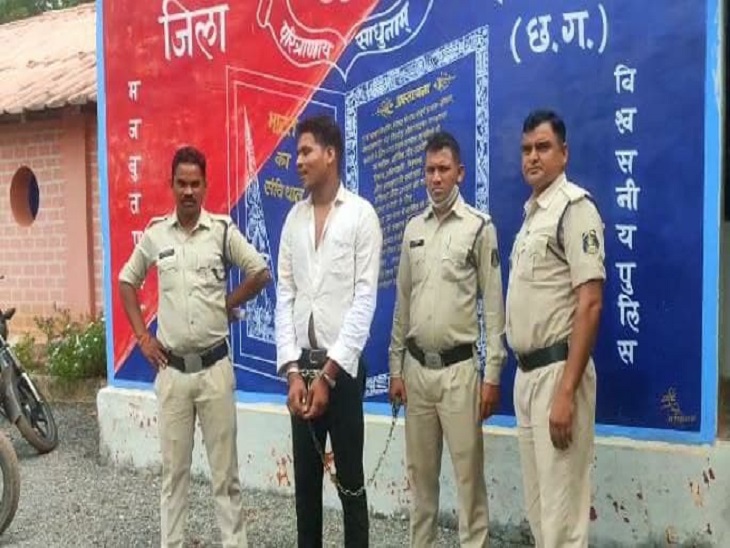 पुलिस की गिरफ्त में आरोपी विक्की लोधी।