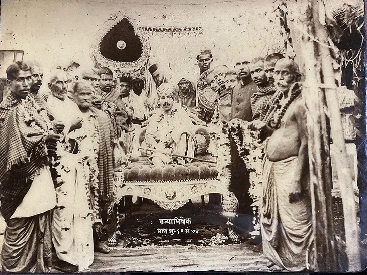 १९१४ में लीलाधर सिंह का राज्याभिषेक हुआ।