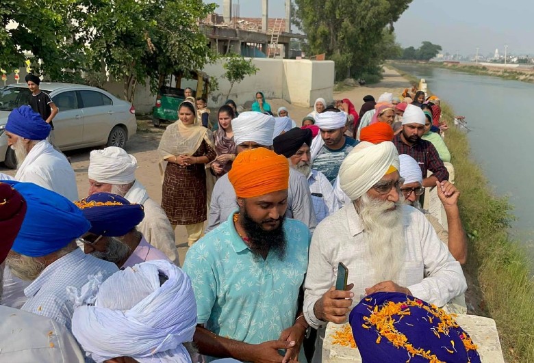 अस्थाई संचार पर किसान।