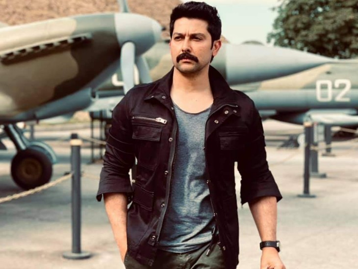 वह 14 बजे की आयु में एक विज्ञापन में: