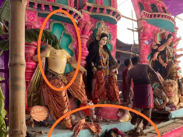 दुर्गा पूजा के दौरान मूर्ति विसर्जन के मौके पर कई पूजा मंडपों को तोड़ा गया। कई इलाकों में हिंदुओं को पूजा मंडपों की रखवाली करनी पड़ी।