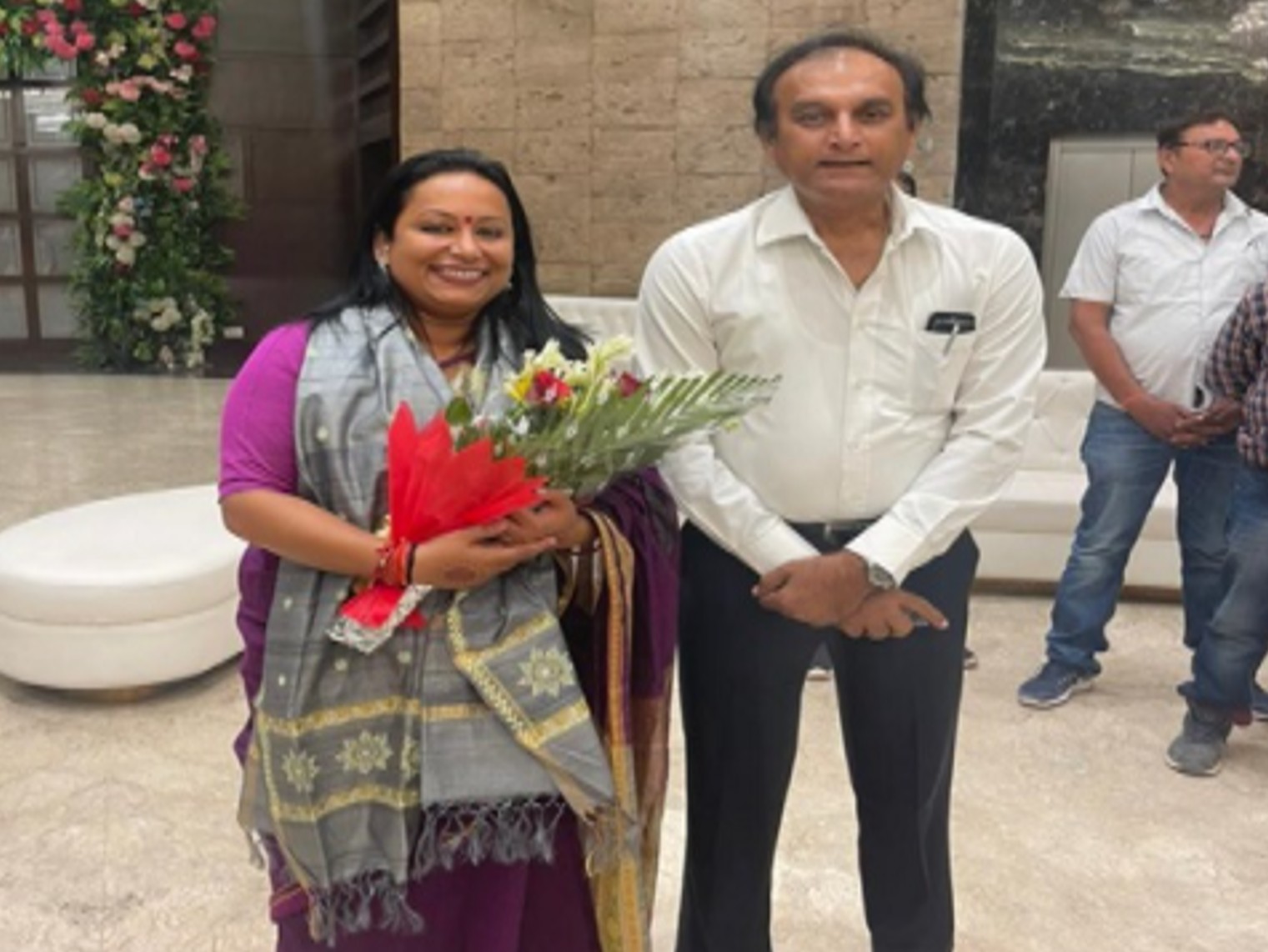 एल इंडिया पेशेवर पेशेवर क्षेत्र कोऑर्डिन्टेशन लैफ्टिफोंग और महेश चैन।