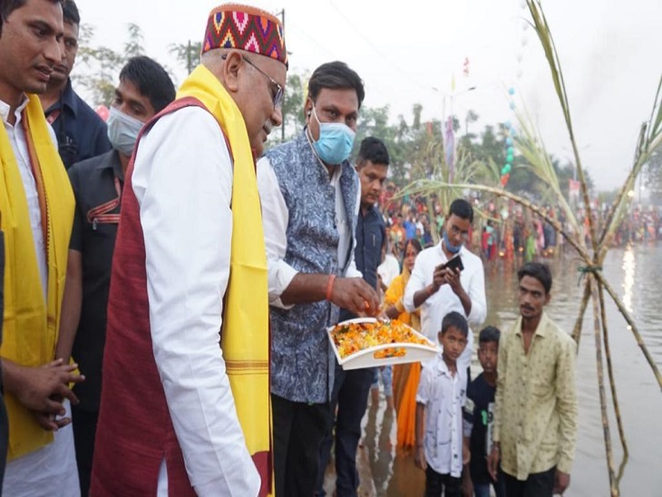 मध्य भूपेश बघेलछठ पूजा।