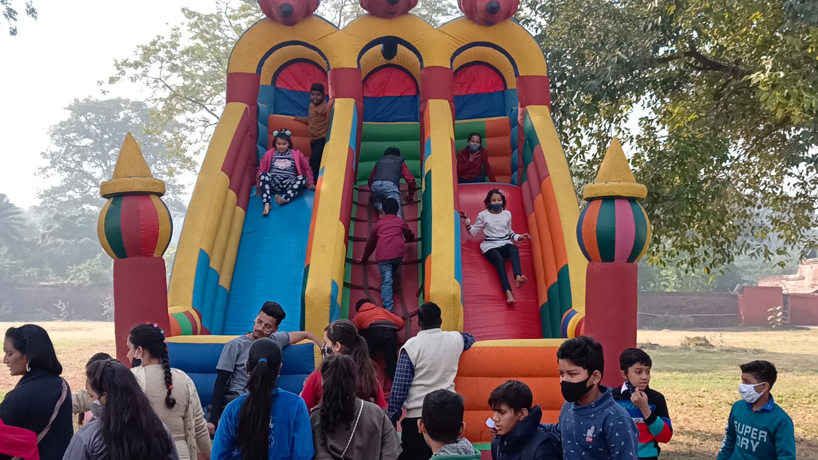 Children celebrated Children's Day by swinging at Ingraham School