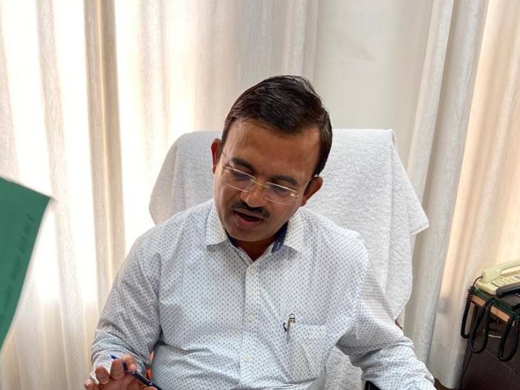 रविंद्र नायक को प्रशासनिक सुधार एवं लोक सेवा प्रबंधन का प्रभार दिया गया है। - Dainik Bhaskar