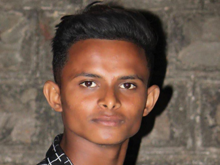 भीषण टक्कर के बाद कार में फंसे 5 युवक 1 हादसे में जान गंवाने वाला 21 वर्षीय संजय सापोटरा।