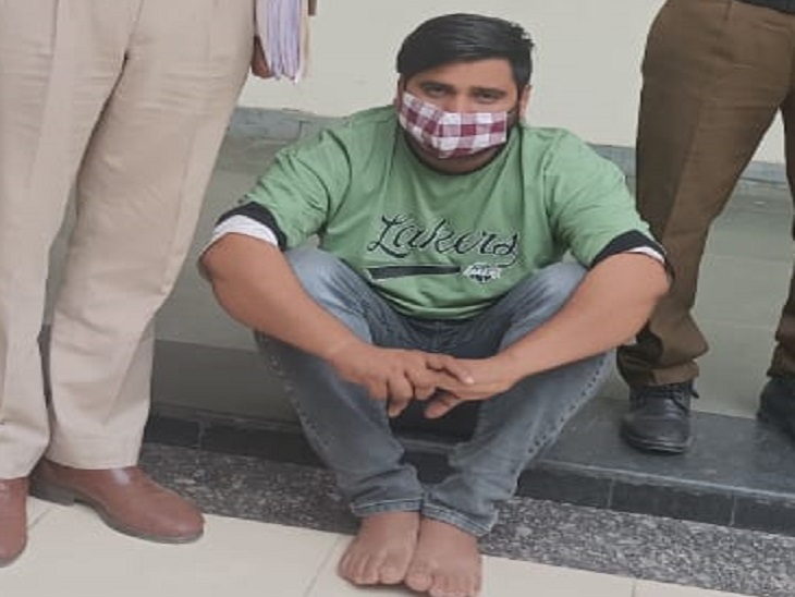 ढाकल के खंडहर से पुलिस की पकड़ में आया हमले का आरोपी।