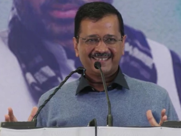 AAP संयोजक अरविंद केजरीवाल ने मोगा में महिलाओं से मीटिंग की