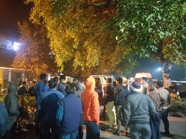 घायलों को हॉस्पिटल लेकर पहुंची डायल 100