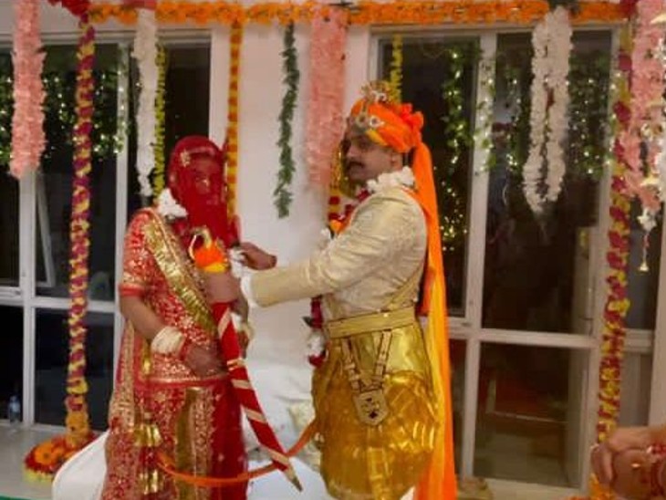 निहारिका-आरएस शेखावत की शादी में परिवार के लोग ऑनलाइन जुड़े।