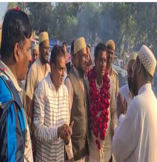 स्वागत रस्म में पहुंचे बोहरा समाज के प्रतिनिधि।