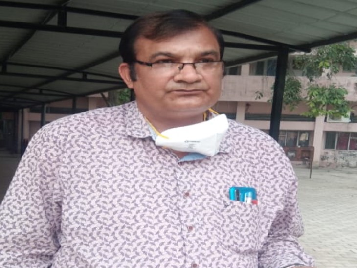 सोनीपत नागरिक अस्पताल के PMO डा. जयभगवान। - Dainik Bhaskar