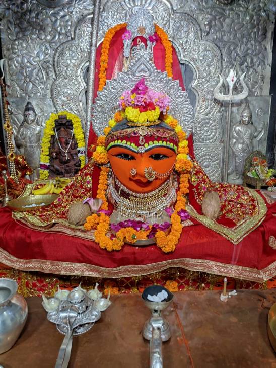 शक्तिपीठ मां हरसिद्धि के प्रात:कालीन आरती के दर्शन।