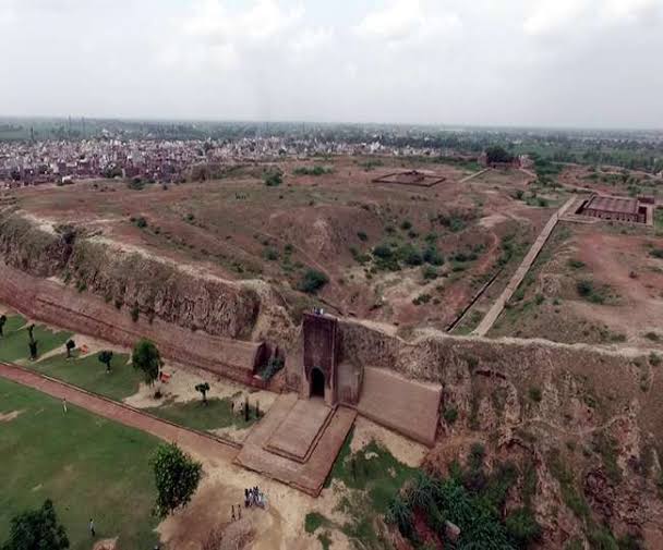 हांसी स्थित पृथ्वी राज चौहान का किला