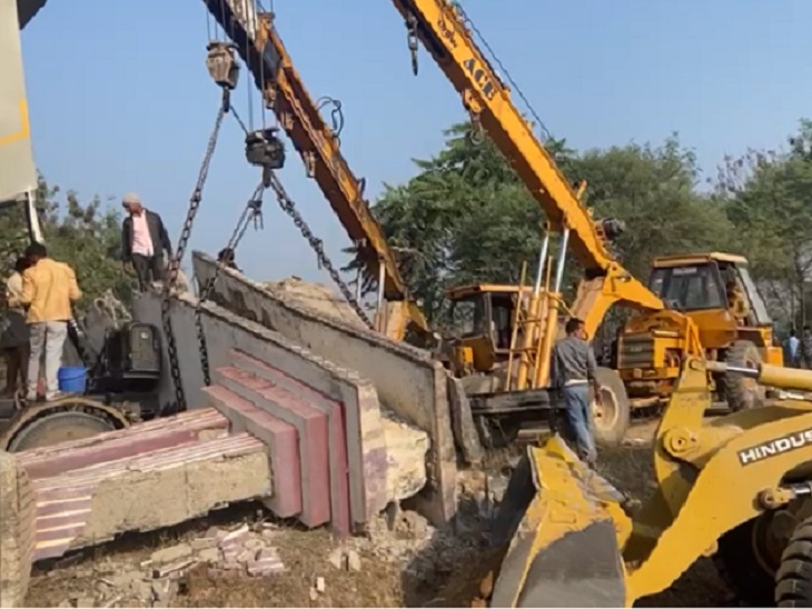 पहचान की सहायता से परिचय समारोह का मालबा।