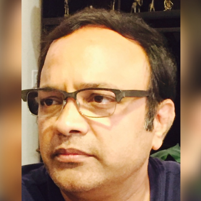 CovidRxExchange के डॉ. शशांक हेडा के मुताबिक ओमिक्रॉन के खतरे के बारे में आने वाले समय में पता चलेगा।