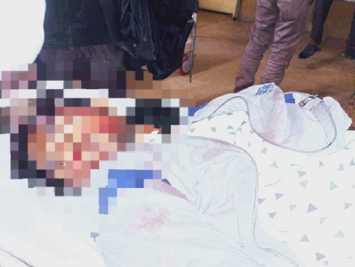 Young Man Shot Dead At Hindpiri In Ranchi Jharkhand | हिंदपीढ़ी के युवक  मुजाहिद को मारी गई गोली, आक्रोशित लोगों ने हमले के आरोपी का घर जलाया, एक  युवक गिरफ्तार - Dainik ...