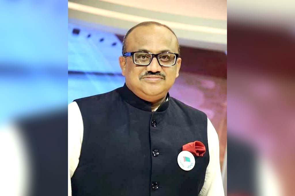 मुराद हसन की हरकतों को वजह से शेख हसीना सरकार की बदनामी हो रही थी। इसलिए प्रधानमंत्री ने उनसे इस्तीफा देने को कह दिया।