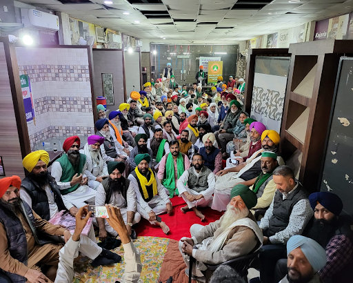 इस बैठक में देशभर के किसान संगठनों के नेता शामिल हैं।