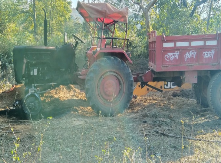 ट्रैक्टर हों.
