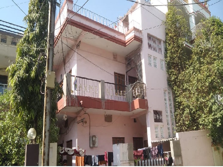 विनोबा नगर स्थानीय क्षेत्र में स्थित है