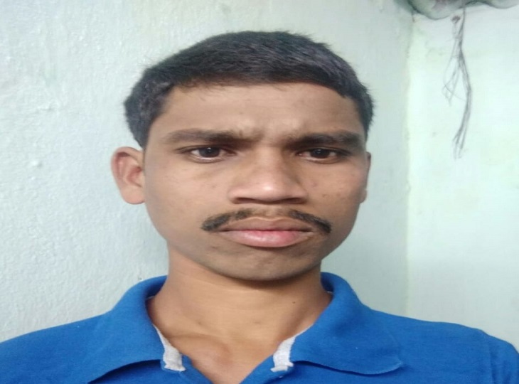 पूर्व सरपंच कुरसाम करने के लिए 2-3 दिन पहले।