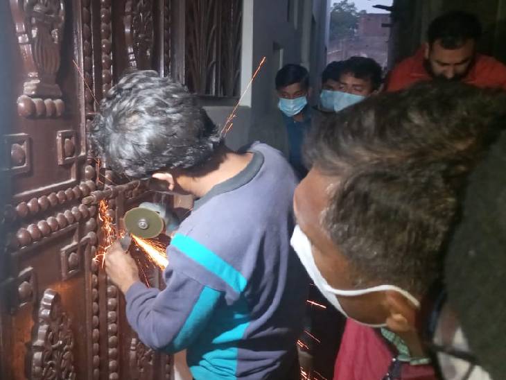कानपुर के बाद पीयूष जैन के पैतृक निवास कन्नौज और फैक्ट्री पर 48 घंटे से कार्रवाई जारी है। - Dainik Bhaskar