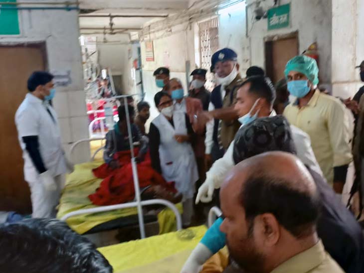 गंभीर रूप से जख्मी लोगों को SKMCH में भर्ती कराया गया।