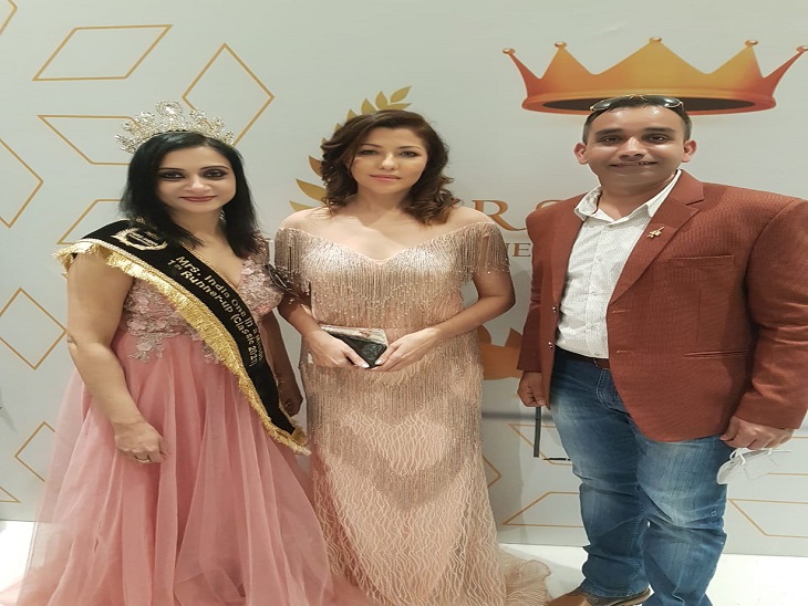 शैली कादियान सुपर माडल अदिति गोवित्रीकर व पति के साथ।