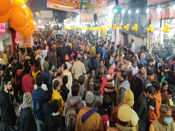 जन विश्वास रथ यात्रा के दौरान हजारों की संख्या में पहुंचे लोग