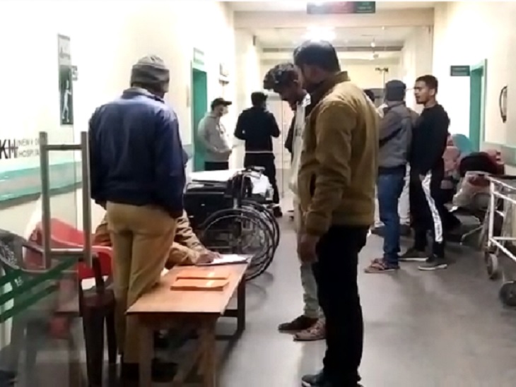 महिला को कोरबा के एक प्राइवेट अस्पताल में भर्ती कराया गया है।