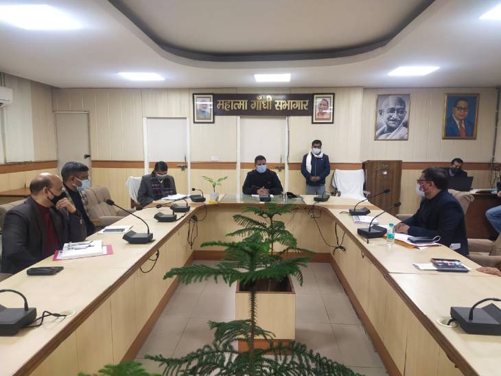 कोरोना…गाजियाबाद में जिम-स्वीमिंग पूल बंद: 24 घंटे में 360 केस मिले, प्रशासन ने IT कंपनियों से कहा- वर्क फ्रॉम होम करें
