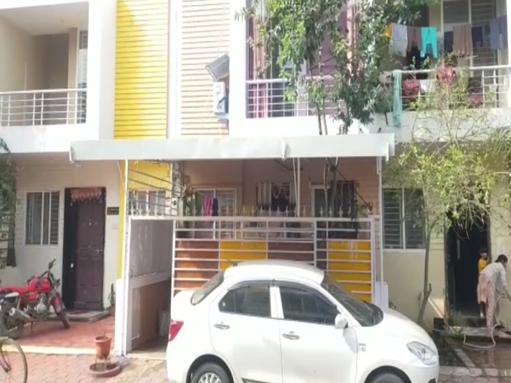 सुल्ली डील्स ऐप के क्रिएटर और मास्टरमाइंड के आरोप में गिरफ्तार किए गए ओंकारेश्वर ठाकुर का घर इंदौर स्थित घर।