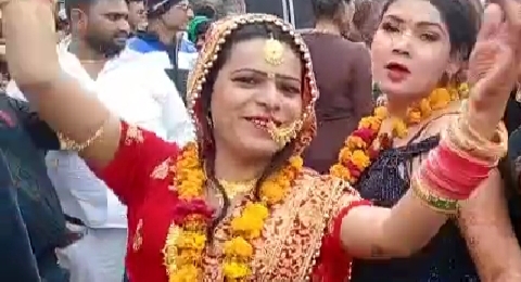 आगरा के किन्नर महासम्मेलन में हुई थी राधिका के चुनाव लड़ने की घोषणा