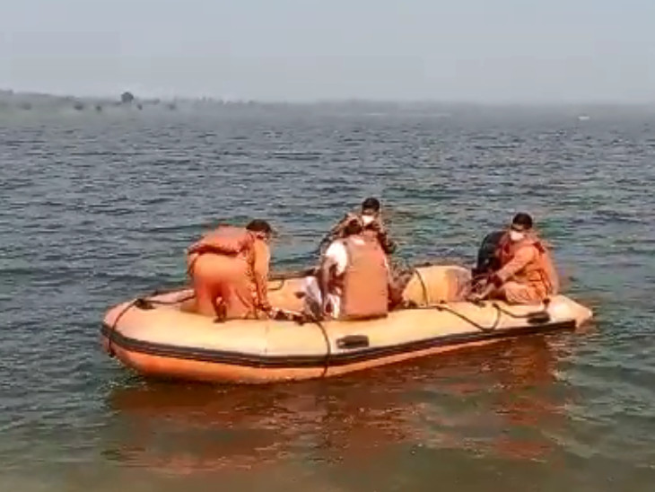 बारडोली, सूरत और माँडवी की कली काम में काम में समय लगता है।
