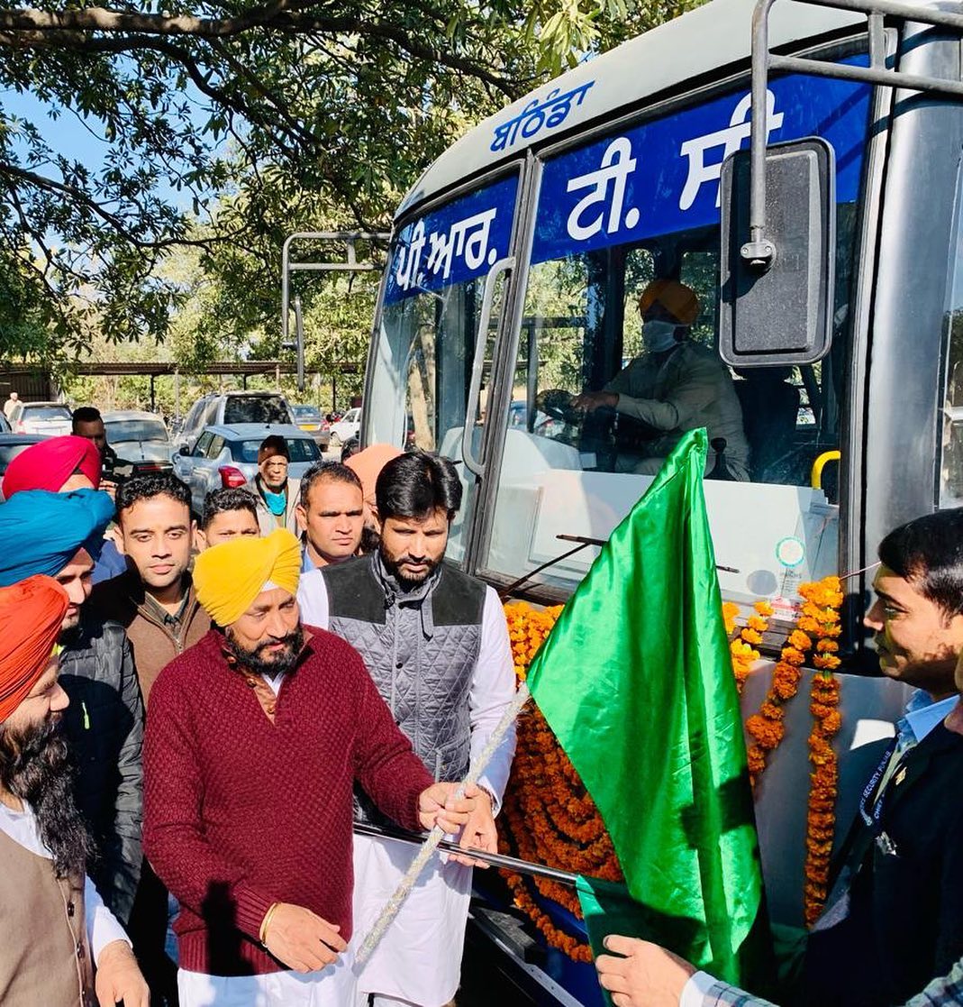 फोटो 29 दिसंबर की है जब पंजाब सरकार ने चुनाव आचार संहिता लगने से पहले दावा किया था कि वह नई सरकारी बसें डालकर पंजाब के का फायदा कर रहे हैं।