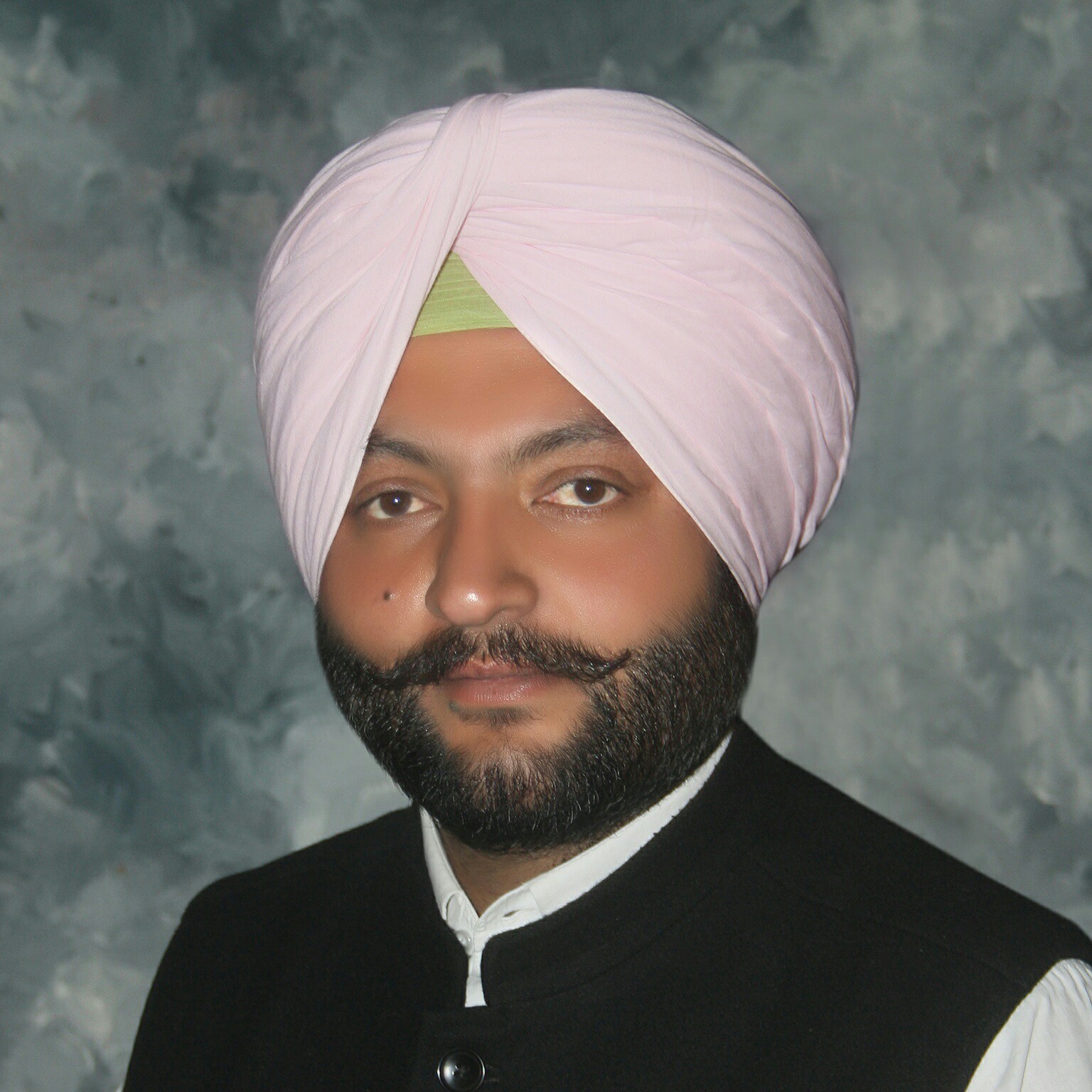 दमनजीत सिंह मोही।