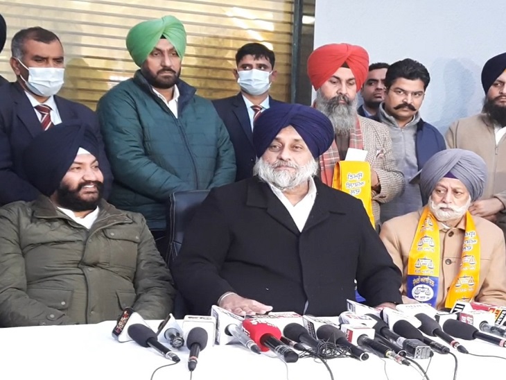 सुखी बीरबल ईस्ट से बिक्रम मजीठिया और लाइट सिंह बाद में घोषणा की गई।