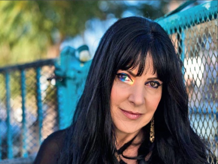 Concetta is the fourth color receptor in the retina of Antico's eye.  Because of this, she can recognize 10 crore colors.  - Dainik Bhaskar